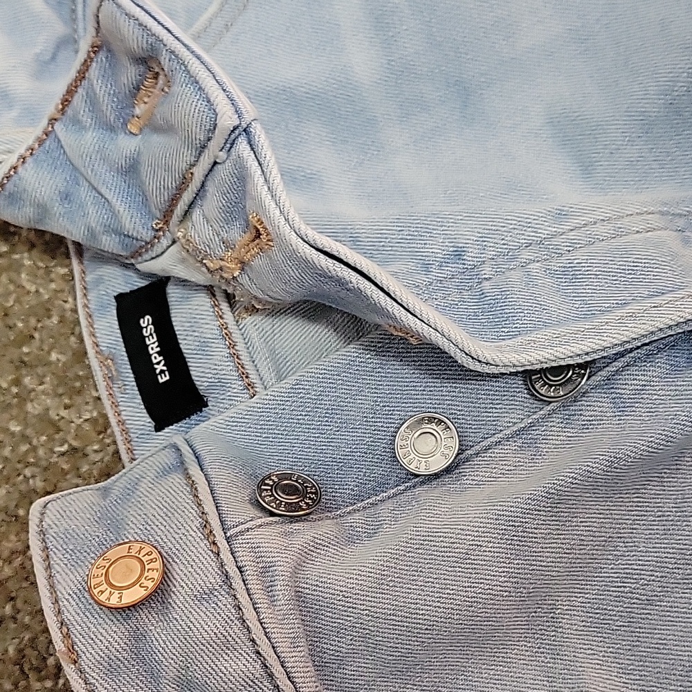 Express Blue High Rise Jeans Size 12 Womwns Light Wash Capri/ankle Pants Button - Picture 6 of 6